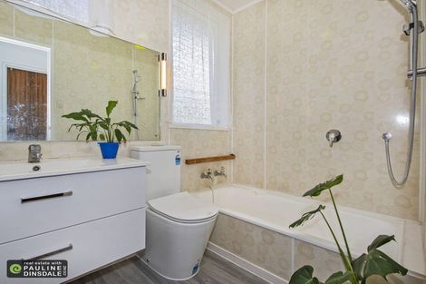 Photo of property in 24 Mountain Road, Morningside, Whangarei, 0110