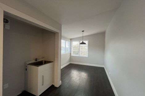 Photo of property in 12 Waimea Road, Nelson South, Nelson, 7010