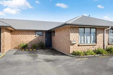 Photo of property in 102u7 Old Farm Road, Hamilton East, Hamilton, 3216