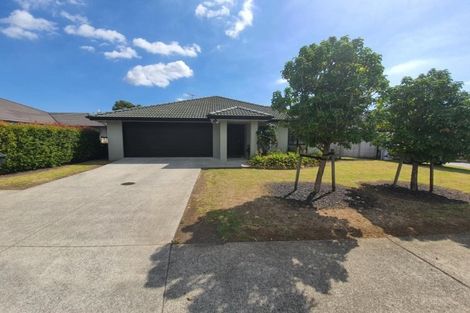 Photo of property in 206 Harbourside Drive, Karaka, Papakura, 2113