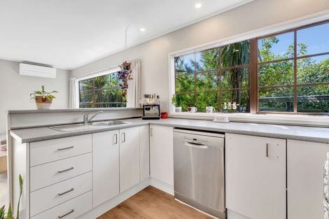 Photo of property in 91 Awaroa Road, Helensville, 0800