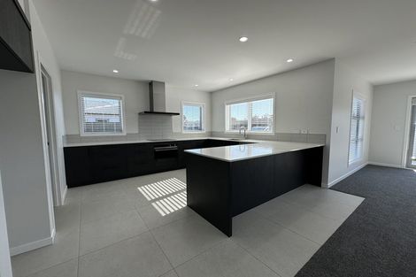 Photo of property in 6 George Yee Place, Taradale, 4112