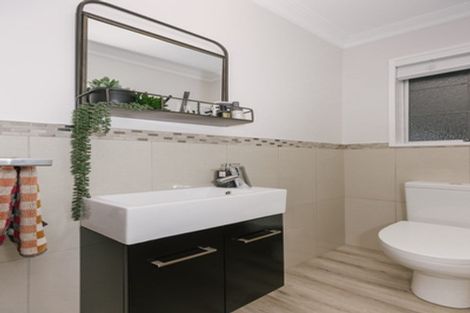 Photo of property in 16 Byrd Street, Levin, 5510