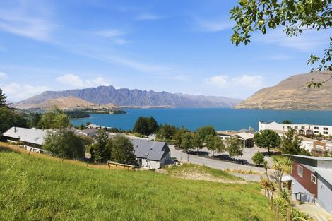Photo of property in 10 Sainsbury Road, Fernhill, Queenstown, 9300