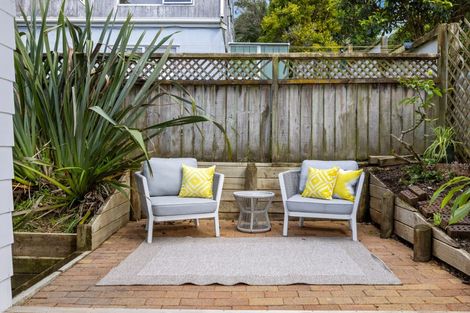 Photo of property in 1/114 Canongate Street, Birkdale, Auckland, 0626