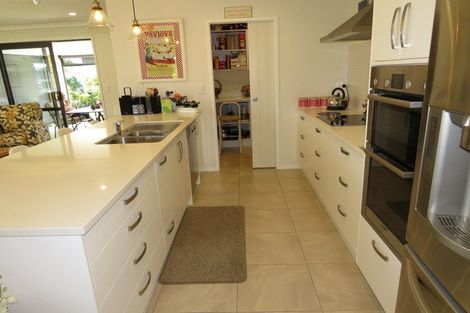 Photo of property in 46 Leeward Drive, Whitianga, 3510