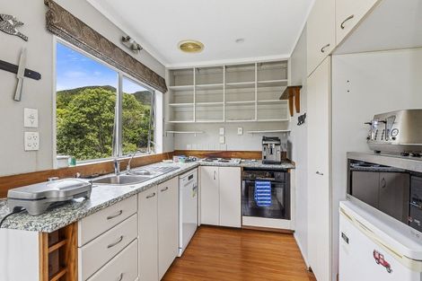 Photo of property in 25 Govind Grove, Ngaio, Wellington, 6035
