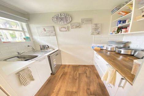 Photo of property in 673 Te Atatu Road, Te Atatu Peninsula, Auckland, 0610