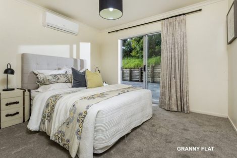Photo of property in 39 Valley View Road, Glenfield, Auckland, 0629
