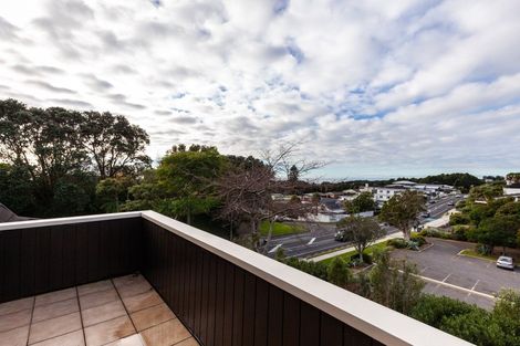 Photo of property in 439 Devon Street West, Lynmouth, New Plymouth, 4310