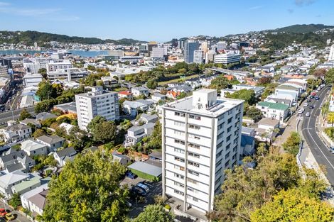 Photo of property in Grosvenor Flats, 19 Cottleville Terrace, Thorndon, Wellington, 6011