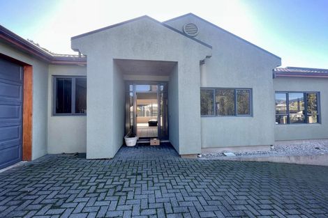 Photo of property in 35 Kawatiri Grove, Wainuiomata, Lower Hutt, 5014