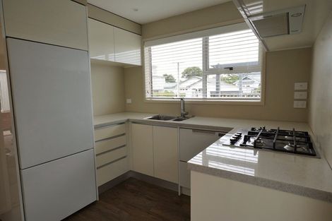 Photo of property in 3/6 Karamu Street, Strandon, New Plymouth, 4312
