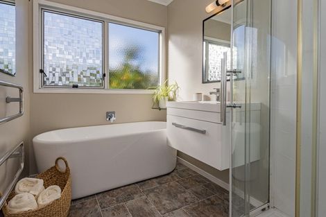 Photo of property in 15 Tait Street, Te Kamo, Whangarei, 0112