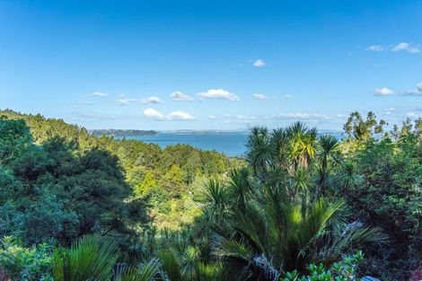 Photo of property in 40 Otitori Bay Road, Titirangi, Auckland, 0604