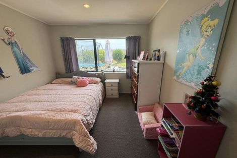 Photo of property in 3 West Fairway, Golflands, Auckland, 2013