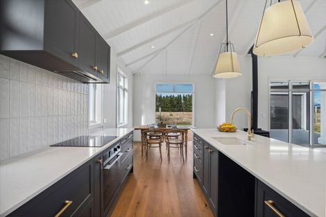 Photo of property in 105 Burdon Loop, Lake Hawea, 9382