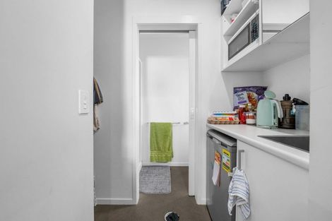 Photo of property in 33 Sandleigh Road, Hamilton Lake, Hamilton, 3204