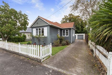 Photo of property in 4 Valley Terrace, Hamilton Central, Hamilton, 3204