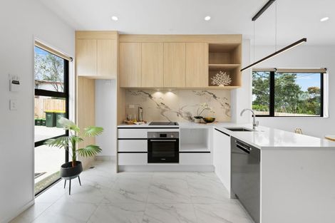 Photo of property in 3/25 Abbotleigh Avenue, Te Atatu Peninsula, Auckland, 0610