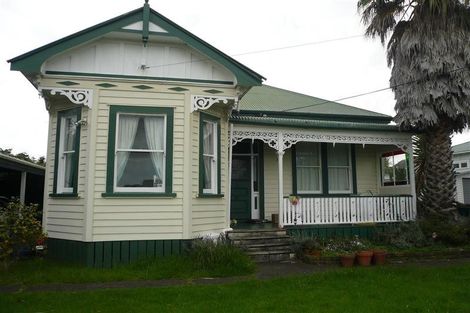 Photo of property in 7 Fairfax Avenue, Northcote, Auckland, 0627