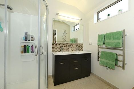 Photo of property in 11 Jefferson Close, Halswell, Christchurch, 8025