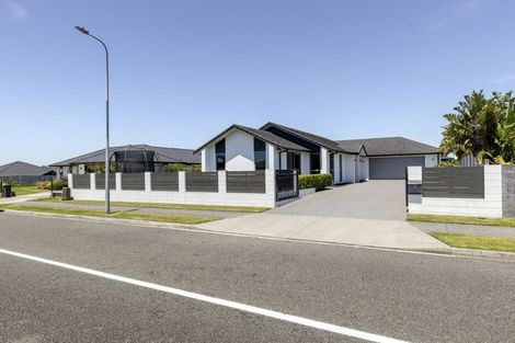 Photo of property in 22 Keene Drive, Bell Block, New Plymouth, 4312