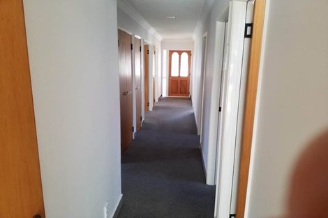 Photo of property in 24-26 Oriwa Street, Waikanae, 5036