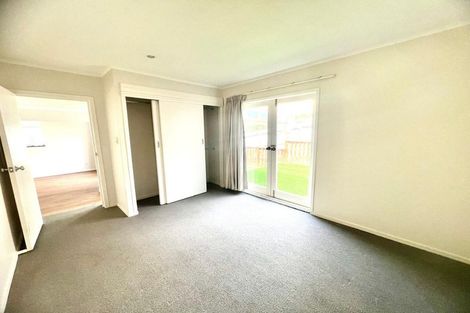 Photo of property in 16 Savoy Road, Glen Eden, Auckland, 0602