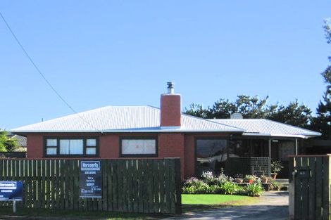 Photo of property in 61 Edinburgh Terrace, Foxton Beach, Foxton, 4815
