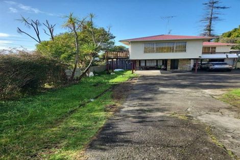 Photo of property in 15 Ellice Road, Totara Vale, Auckland, 0629