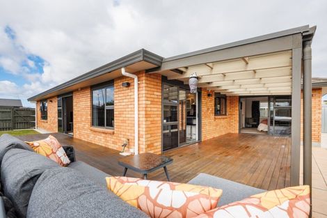 Photo of property in 49 Balrickard Way, Milson, Palmerston North, 4414