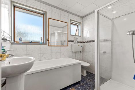 Photo of property in 39 Rehia Road, Massey, Auckland, 0614