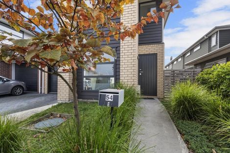Photo of property in 54u1 Helena Road, Hillcrest, Hamilton, 3216