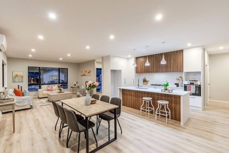 Photo of property in 13 Konoba Avenue, Kumeu, 0810