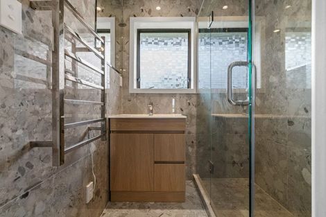 Photo of property in 14 Nicola Place, Mangere, Auckland, 2022