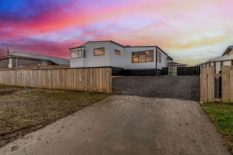 Photo of property in 57 Dunbeath Crescent, Kew, Invercargill, 9812