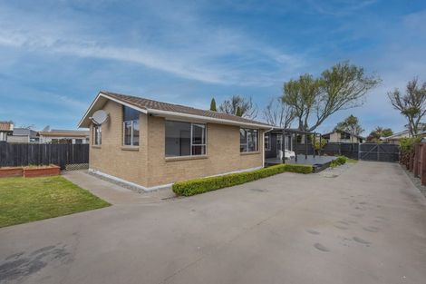 Photo of property in 5 Betula Place, Parklands, Christchurch, 8083