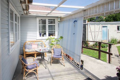 Photo of property in 4 Robertson Street, Oamaru North, Oamaru, 9400