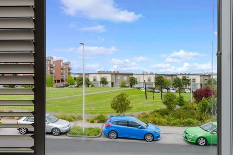 Photo of property in 16 Liquidambar Drive, Hobsonville, Auckland, 0616