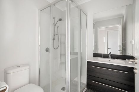 Photo of property in 6 Wharara Lane, Massey, Auckland, 0614
