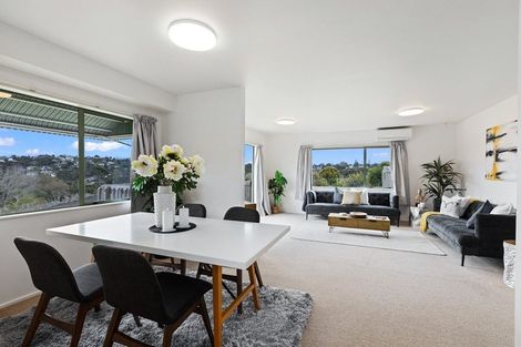 Photo of property in 1/12 Sunnyfield Crescent, Glenfield, Auckland, 0629