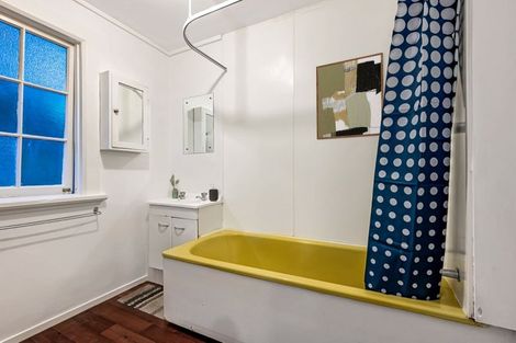Photo of property in 146 Russell Terrace, Berhampore, Wellington, 6023