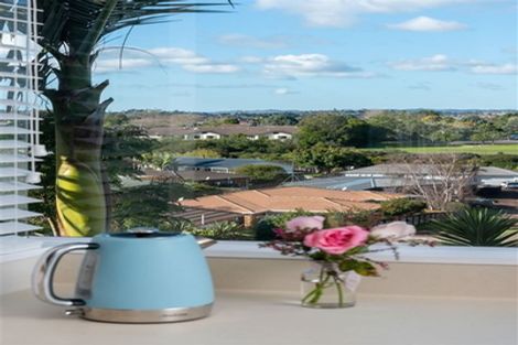Photo of property in 1/74 Gosford Drive, Botany Downs, Auckland, 2010
