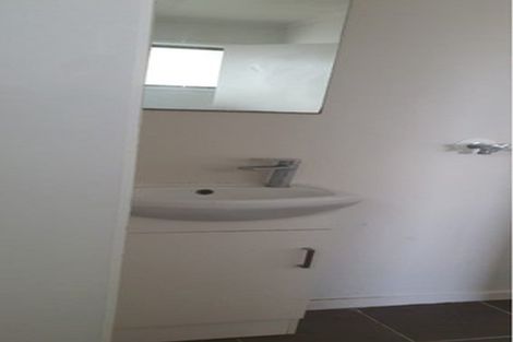 Photo of property in 8 Kay Road, Manurewa, Auckland, 2102
