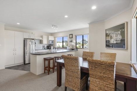 Photo of property in 70 Palmgreen Court, Stanmore Bay, Whangaparaoa, 0932