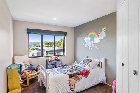 Photo of property in 12 The Topdeck, Whitby, Porirua, 5024