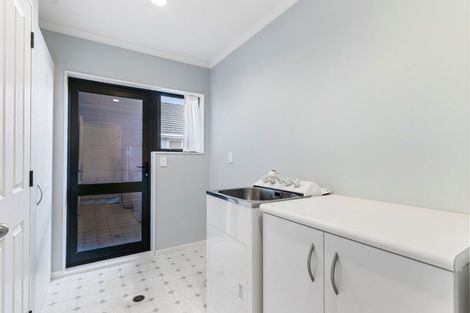 Photo of property in 12 Massey Street, Elderslea, Upper Hutt, 5018