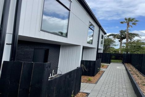 Photo of property in 6/793 Te Atatu Road, Te Atatu Peninsula, Auckland, 0610