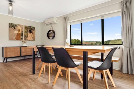 Photo of property in 61 Kanuka Road, Bombay, 2675